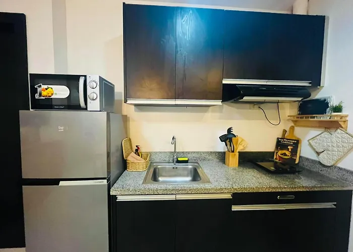 One-bedroom And Near Sm , It Park And Ayala Mall - No Parking At Bamboo Bay Community Aparthotel