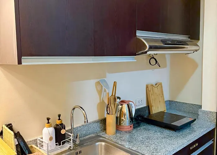 One-bedroom And Near Sm , It Park And Ayala Mall - No Parking At Bamboo Bay Community Aparthotel 4*